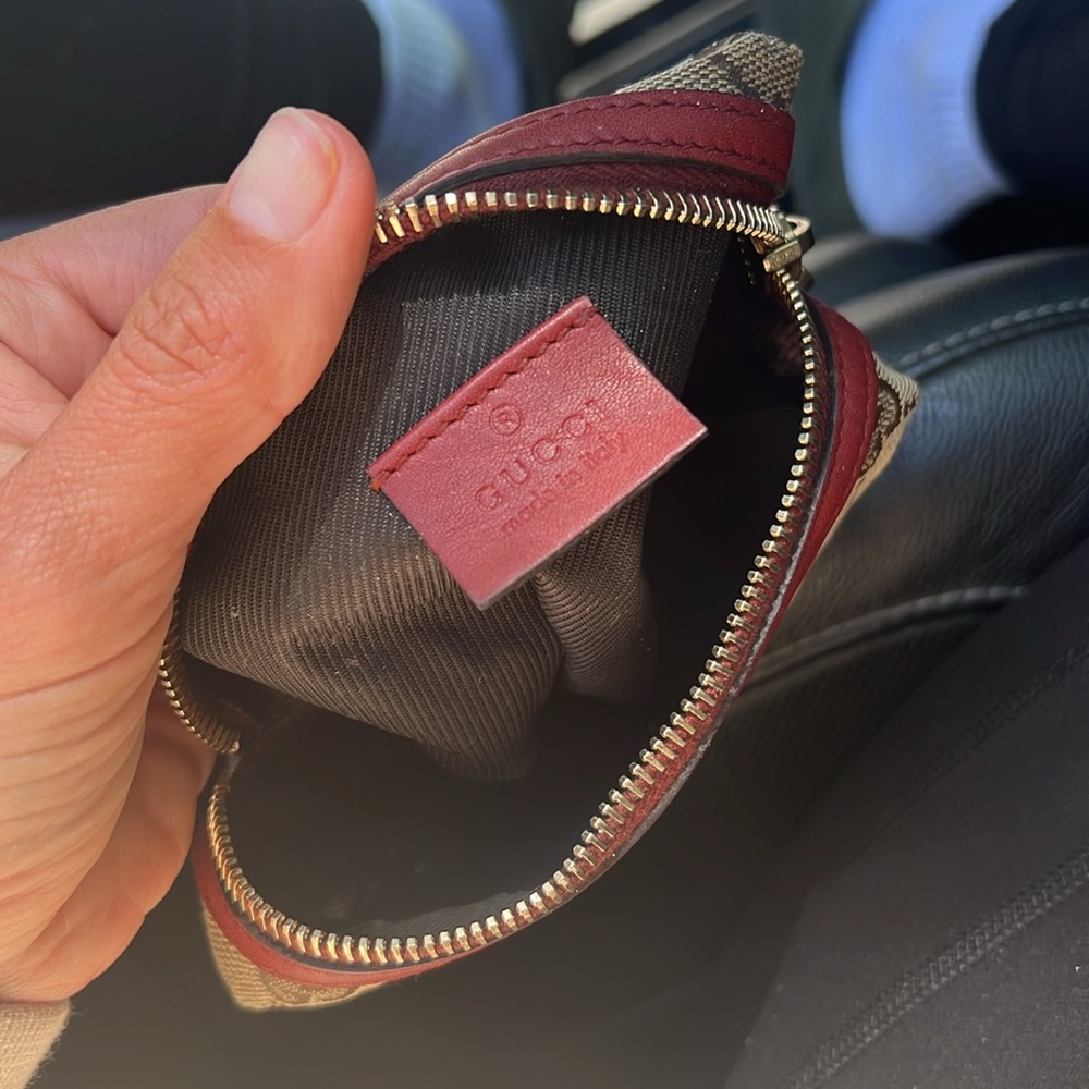 Gucci Pouch - Picture 6 of 7